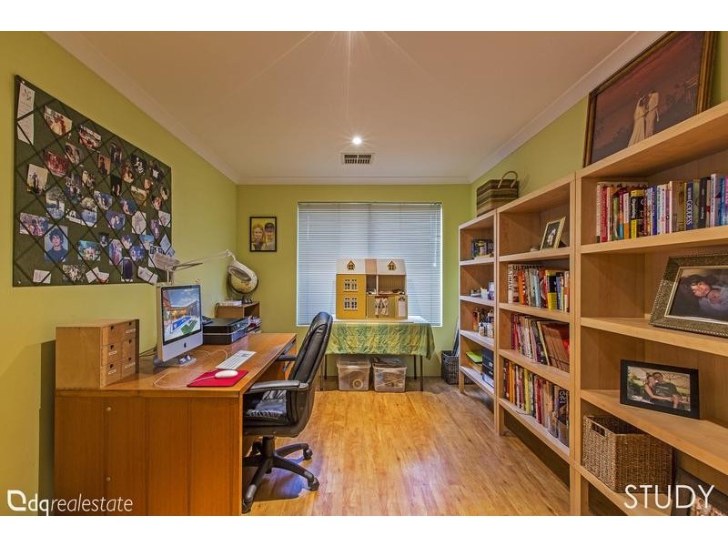 34 Dalecross Avenue, Madeley WA 6065