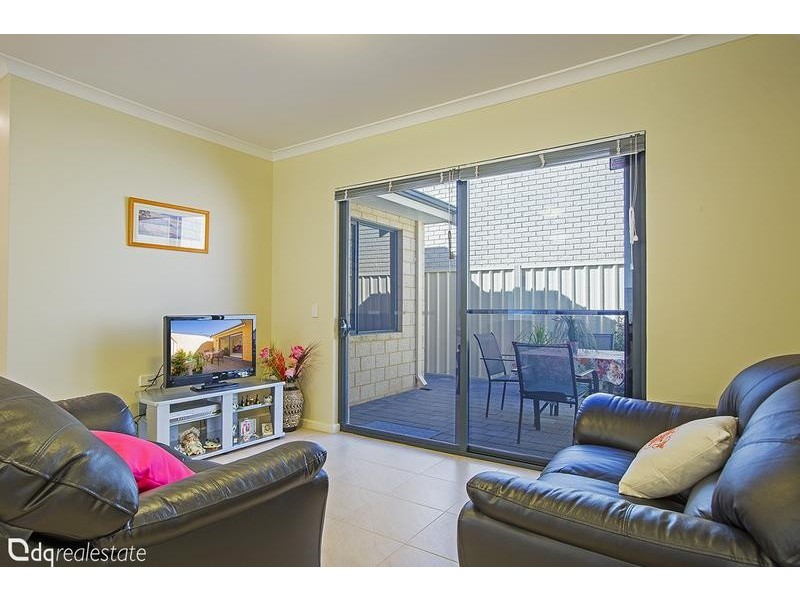 9/243 Timberlane Drive, Woodvale WA 6026