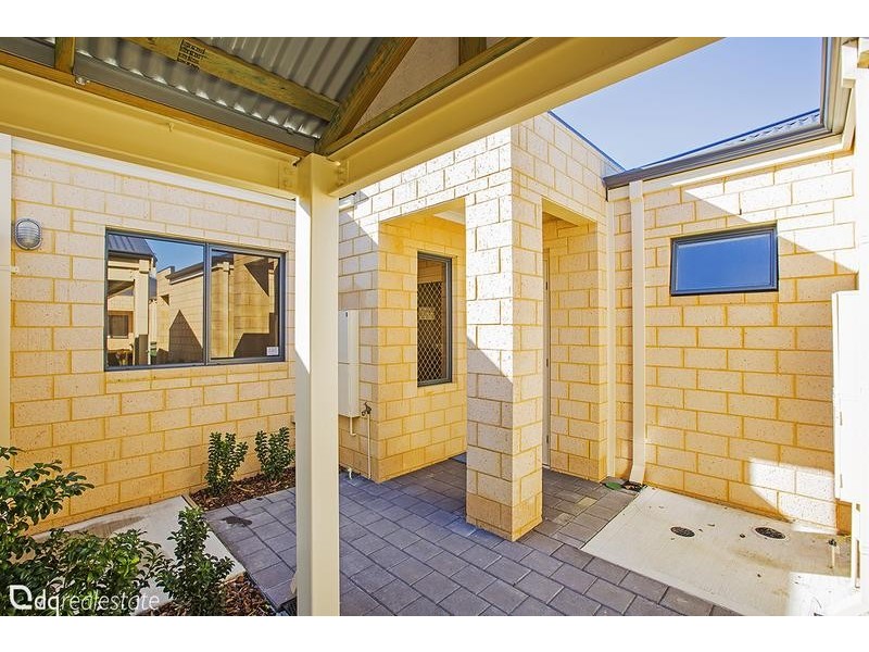 9/243 Timberlane Drive, Woodvale WA 6026