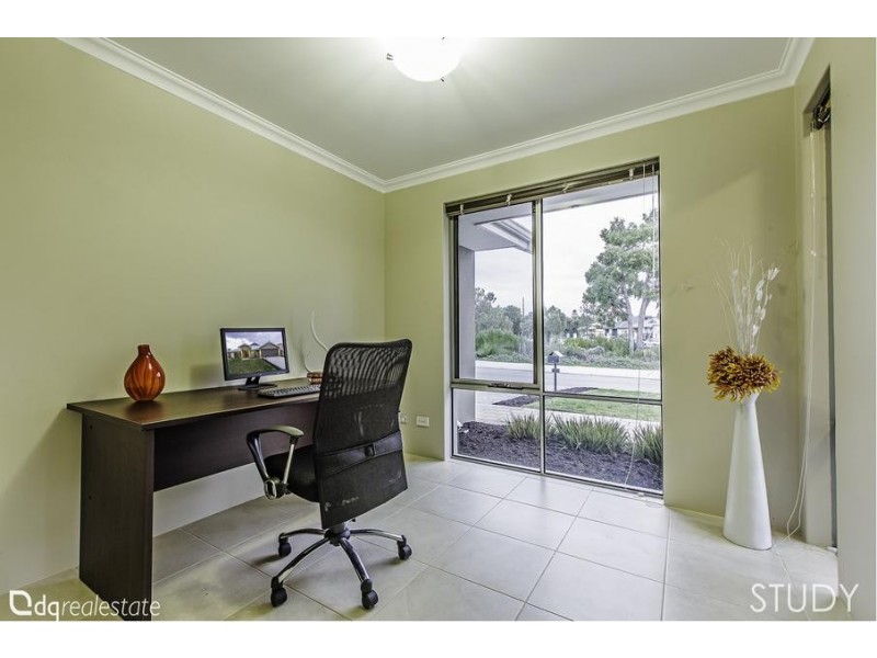 12 Willeroo Chase, Carramar WA 6031