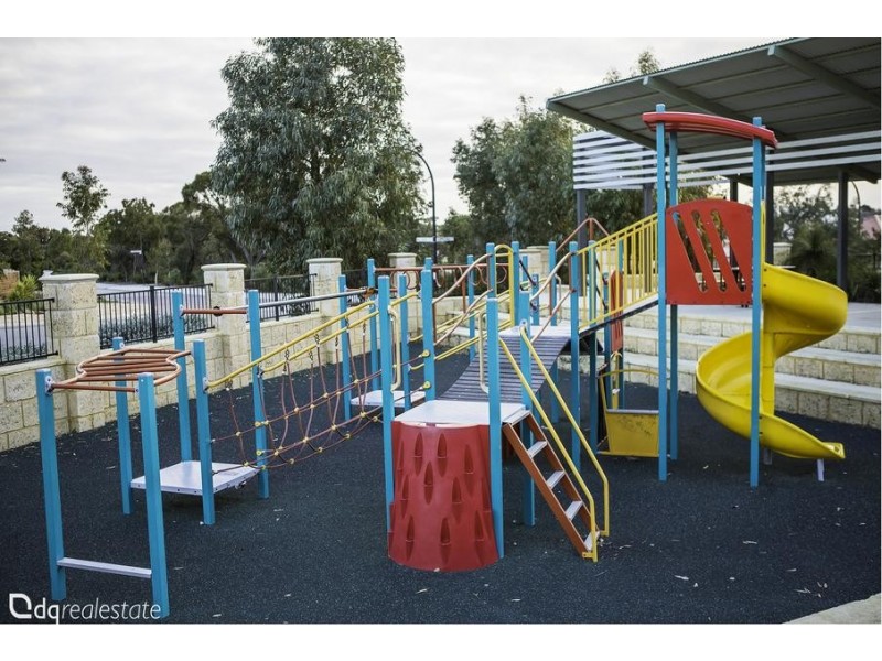 12 Willeroo Chase, Carramar WA 6031