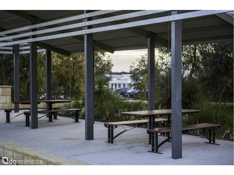 12 Willeroo Chase, Carramar WA 6031