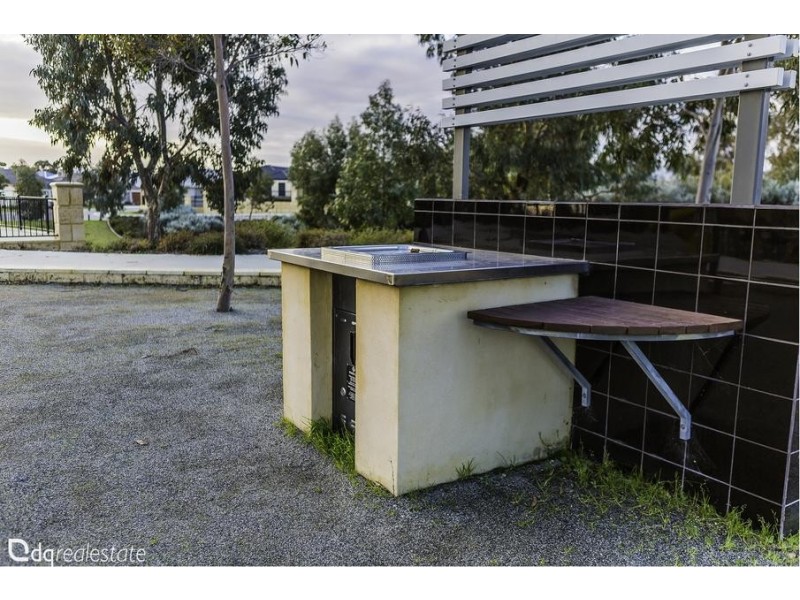 12 Willeroo Chase, Carramar WA 6031