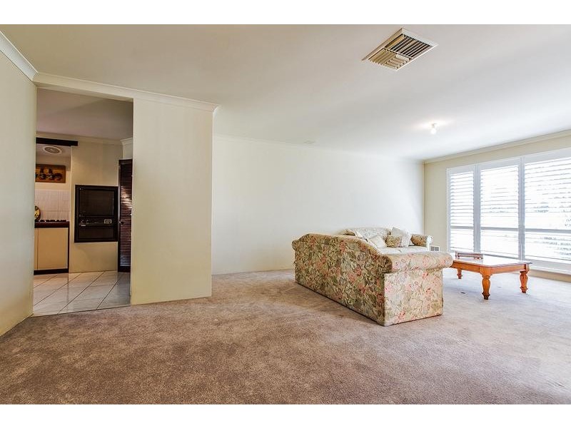 33 Trinity Way, Kingsley WA 6026