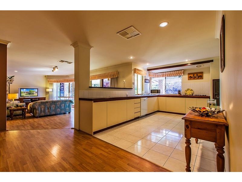 33 Trinity Way, Kingsley WA 6026