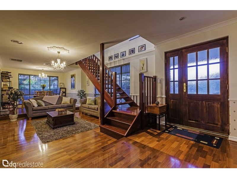 16 Marlandy Court, Woodvale WA 6026