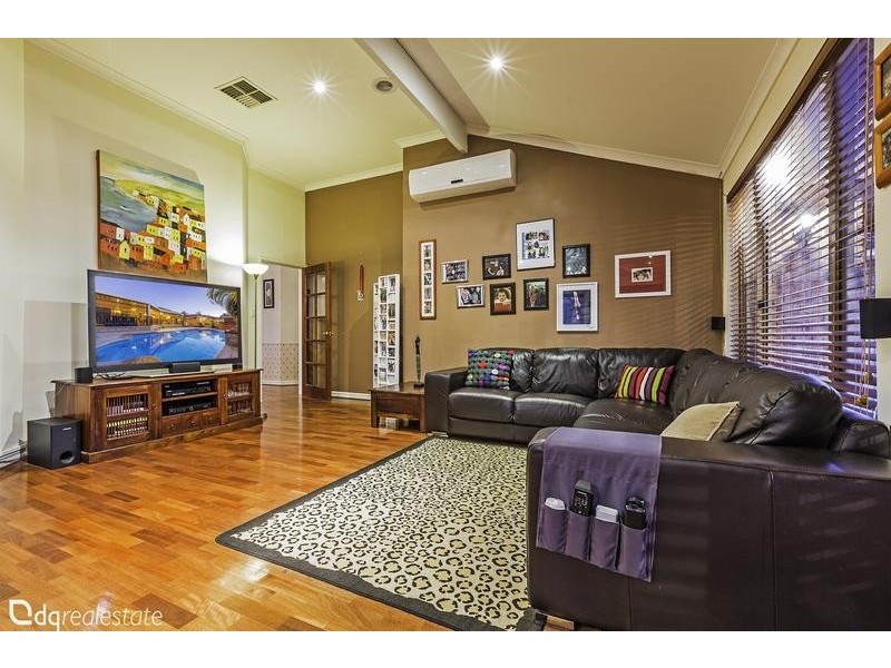 16 Marlandy Court, Woodvale WA 6026