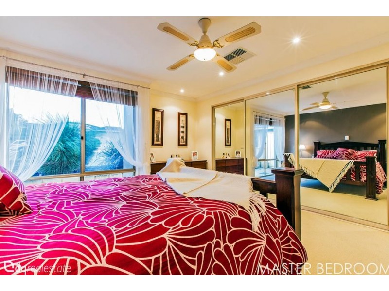 76 Dollis Way, Kingsley WA 6026