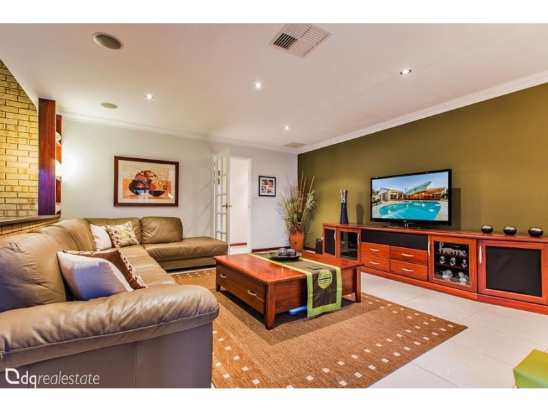 76 Dollis Way, Kingsley WA 6026