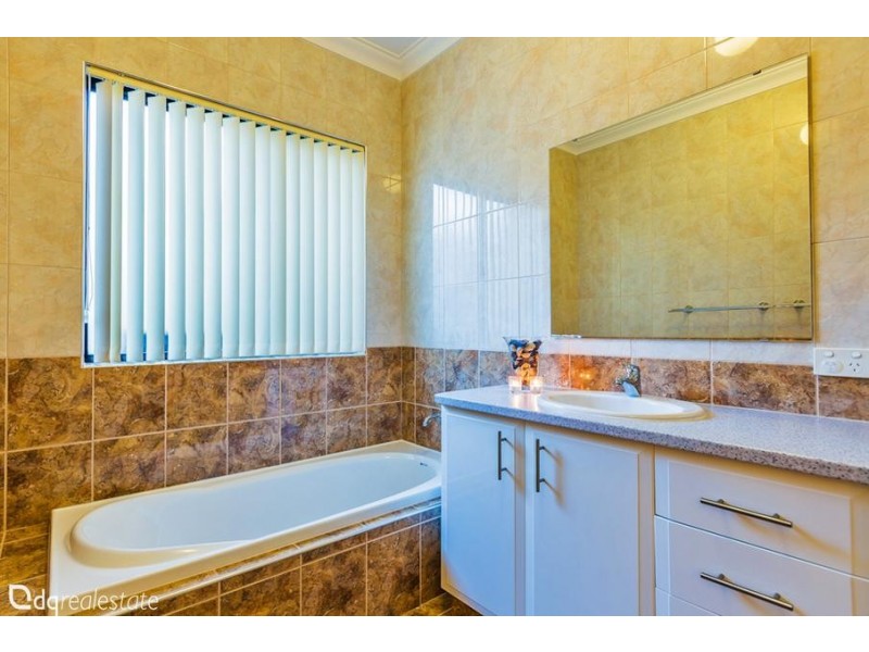 5 Castlebar Way, Darch WA 6065