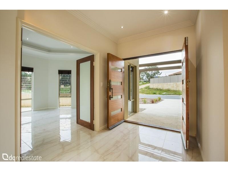 2 Cruiser Turn, Landsdale WA 6065