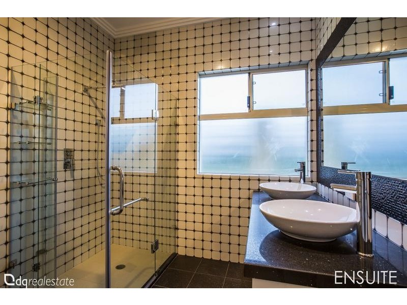 2 Cruiser Turn, Landsdale WA 6065