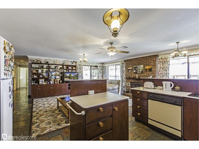40 Stillwater Way, Edgewater WA 6027