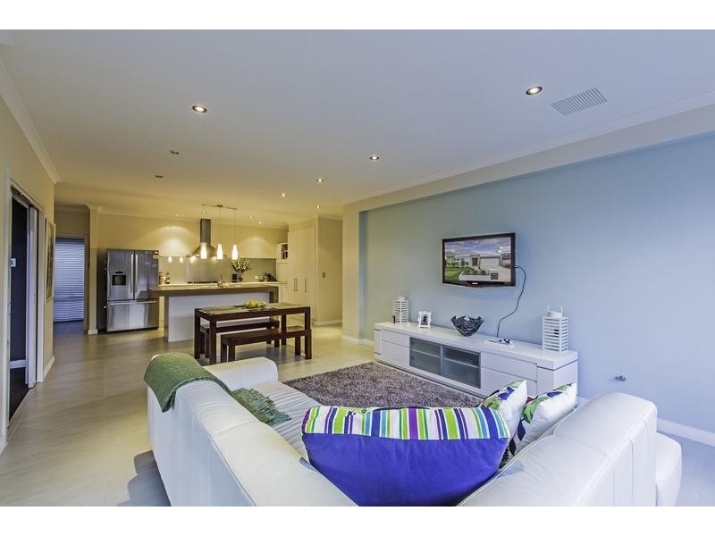 34 Babylon Bend, Landsdale WA 6065