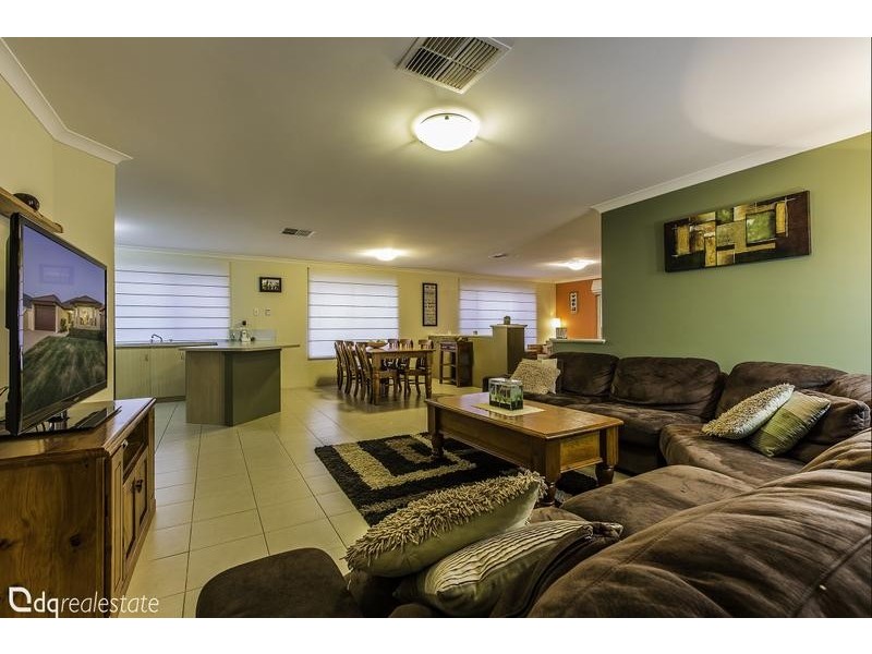 10 Ginsburg Turn, Tapping WA 6065