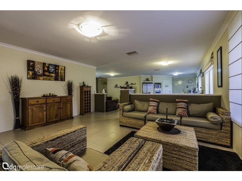 10 Ginsburg Turn, Tapping WA 6065