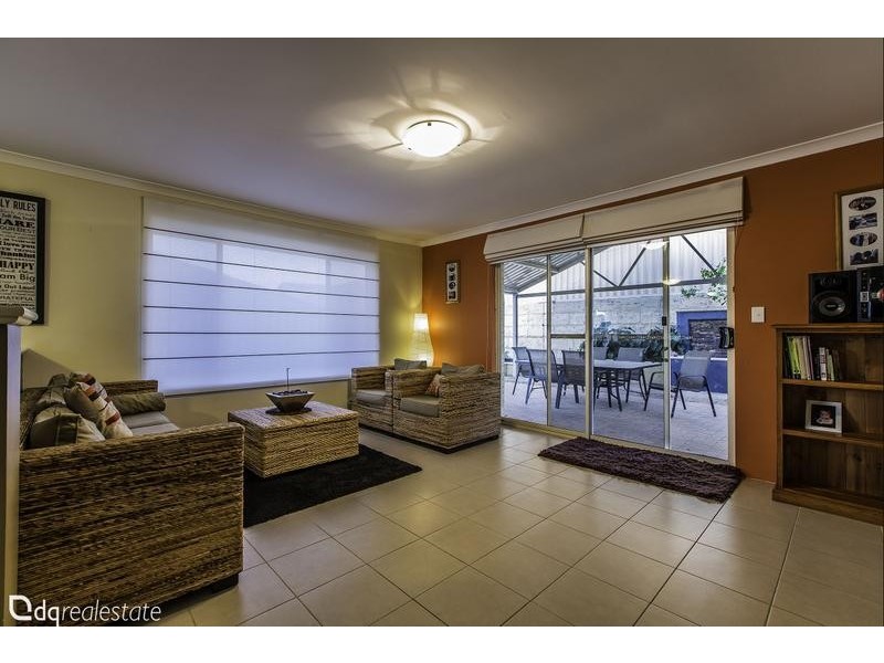 10 Ginsburg Turn, Tapping WA 6065