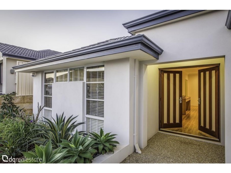 16 Zeppelin Way, Tapping WA 6065