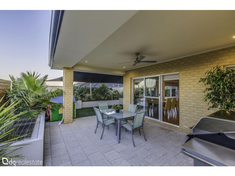 16 Zeppelin Way, Tapping WA 6065