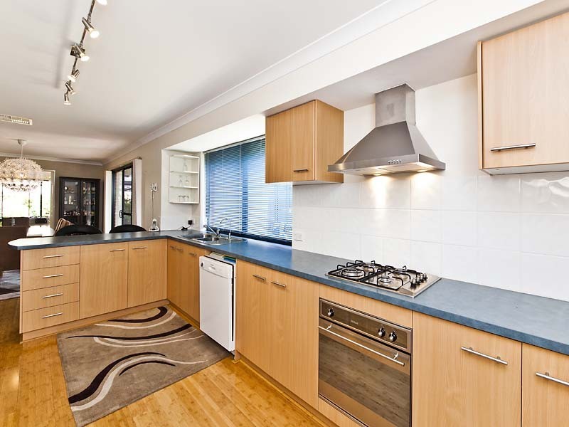 29 Bazille Crescent, Tapping WA 6065