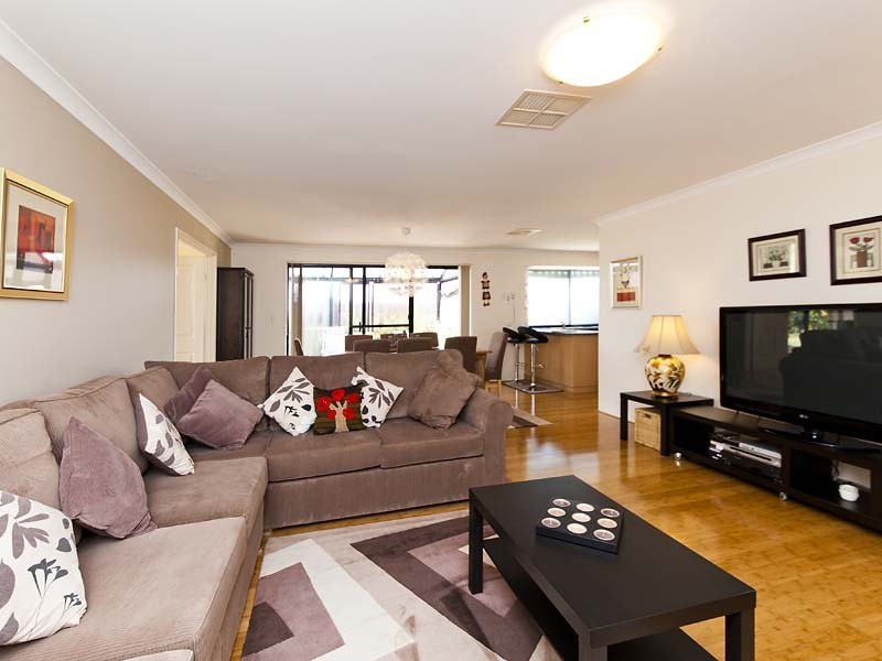 29 Bazille Crescent, Tapping WA 6065