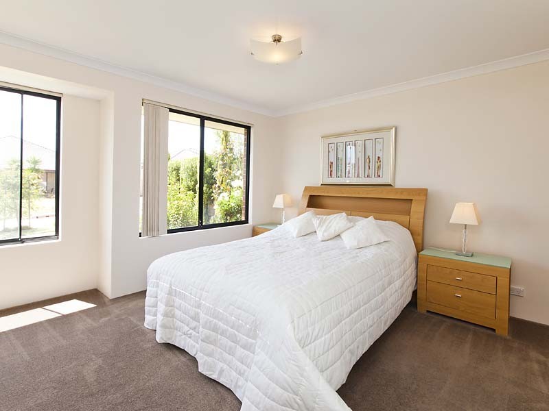 29 Bazille Crescent, Tapping WA 6065