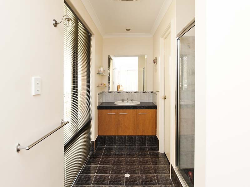 29 Bazille Crescent, Tapping WA 6065