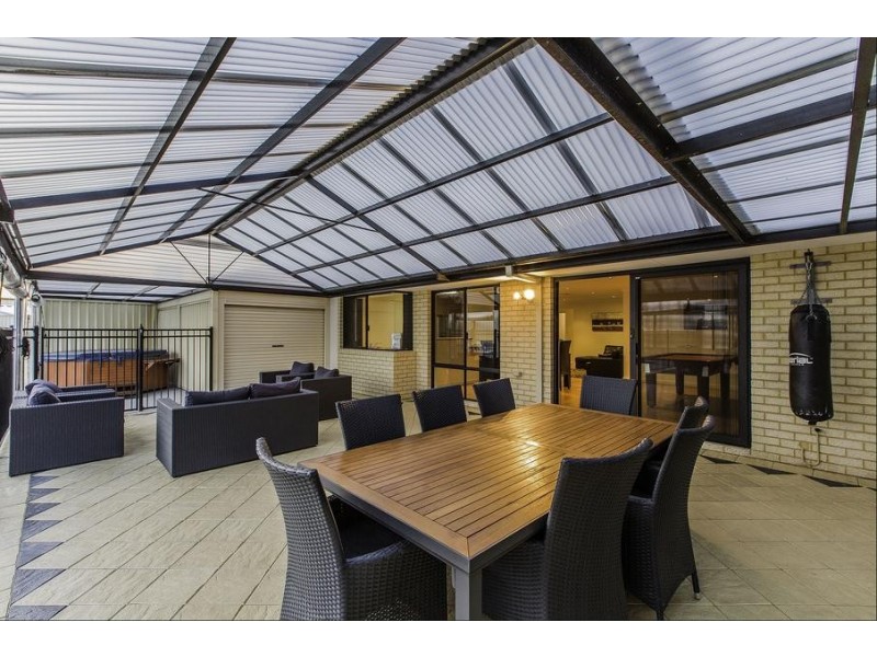 2 Esmerelda Pass, Darch WA 6065