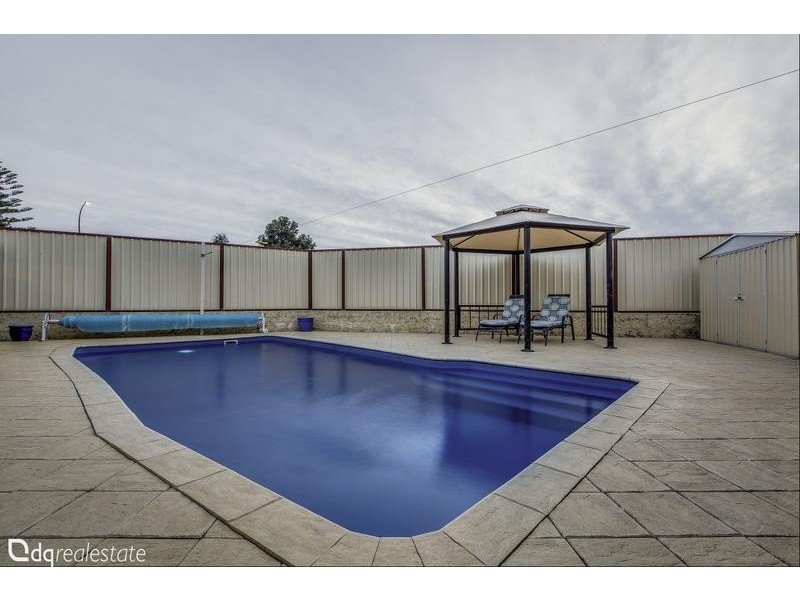 2 Esmerelda Pass, Darch WA 6065