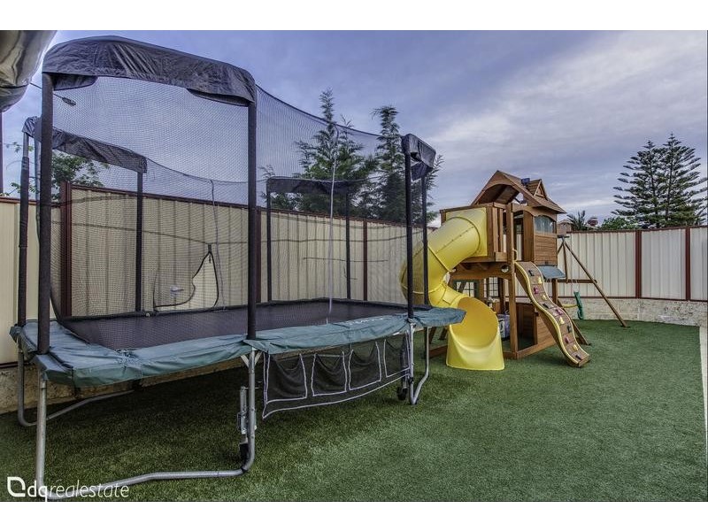 2 Esmerelda Pass, Darch WA 6065