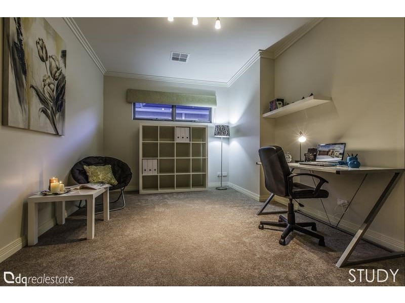 4 Vivante Loop, Landsdale WA 6065