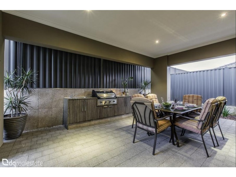 4 Vivante Loop, Landsdale WA 6065
