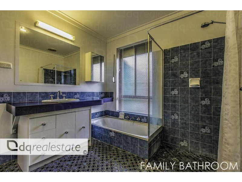 35 Treetop Avenue, Edgewater WA 6027