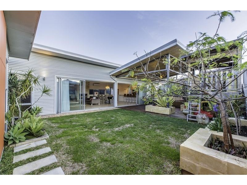 12 Pearsall Gardens, Mullaloo WA 6027