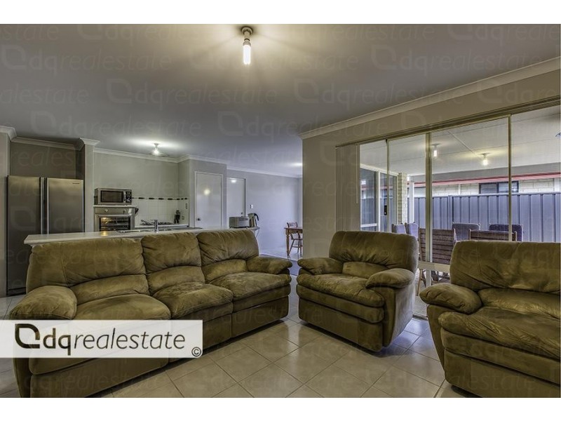 4 Jingana Road, Banksia Grove WA 6031