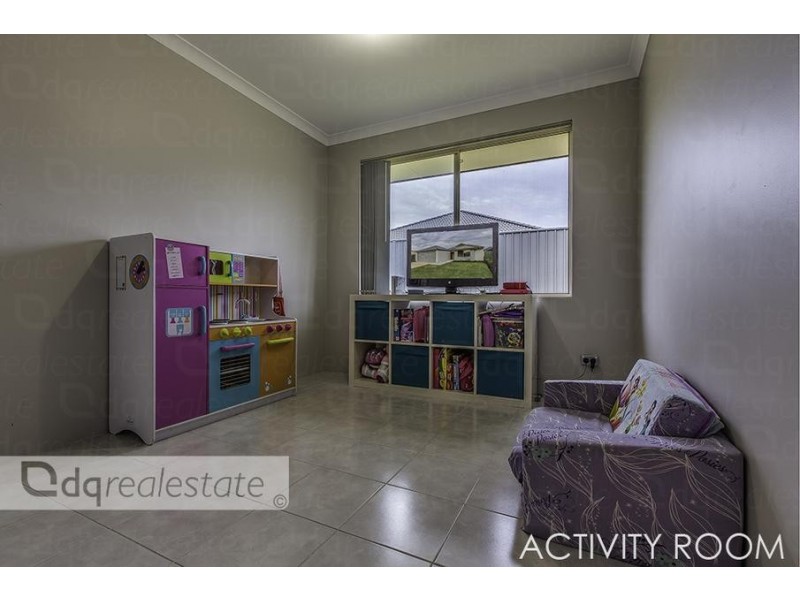 4 Jingana Road, Banksia Grove WA 6031