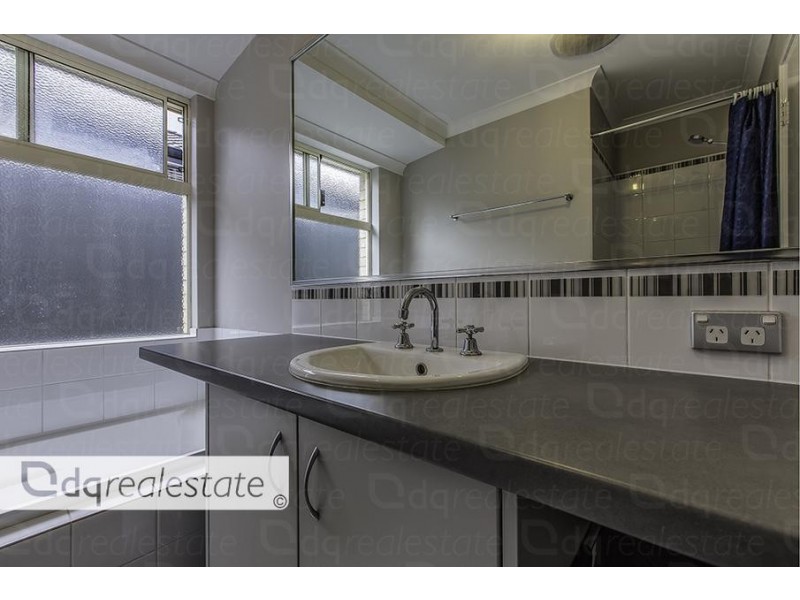4 Jingana Road, Banksia Grove WA 6031