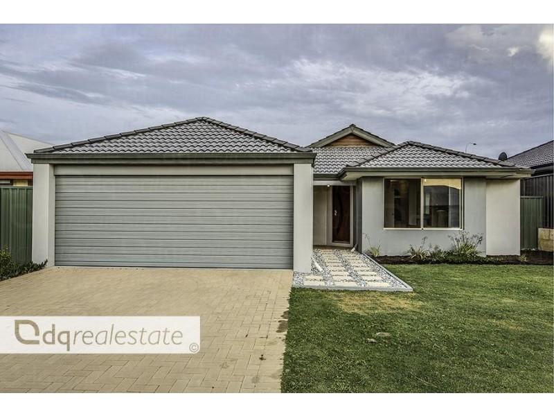 4 Jingana Road, Banksia Grove WA 6031