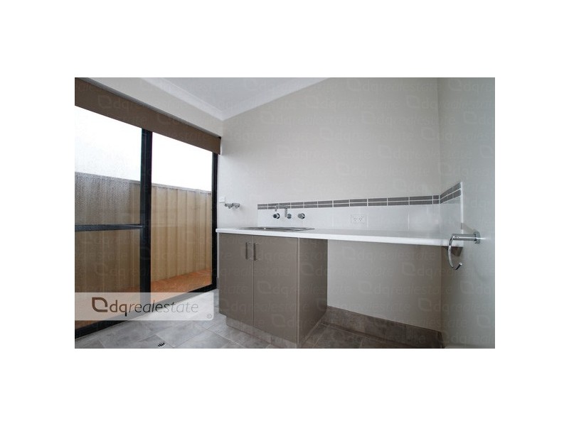 B/14 Copenhagen Drive, Hocking WA 6065