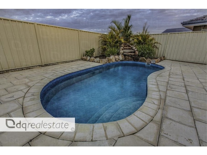 12 Bonita Way, Tapping WA 6065