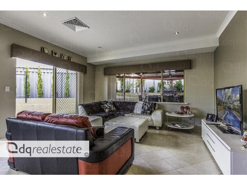 23 Pepperwood Grove, Woodvale WA 6026