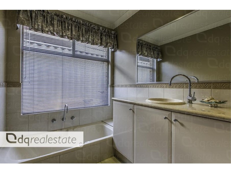 23 Pepperwood Grove, Woodvale WA 6026