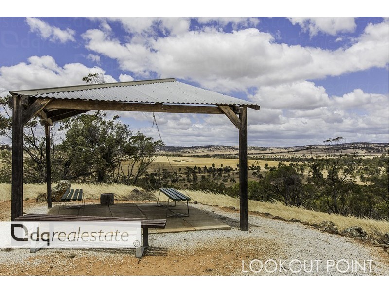 659 Spencers Brook Road, Muluckine WA 6401