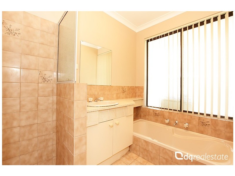 25 Sapling Way, Hocking WA 6065