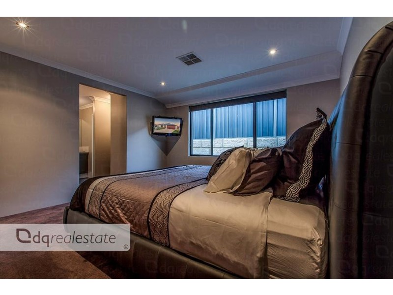 11 Calderstone Rise, Landsdale WA 6065