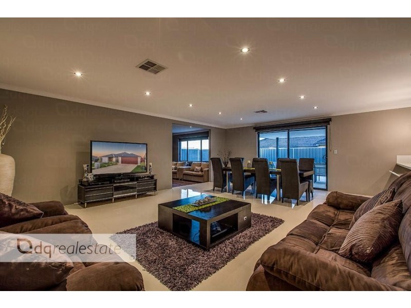 11 Calderstone Rise, Landsdale WA 6065