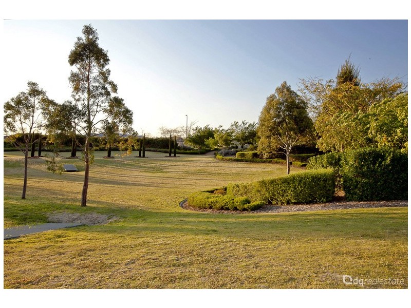 2 Fennell Rise, Darch WA 6065