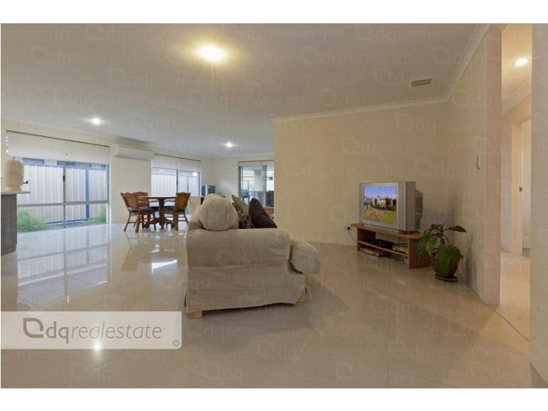 2 Spring Hill, Tapping WA 6065