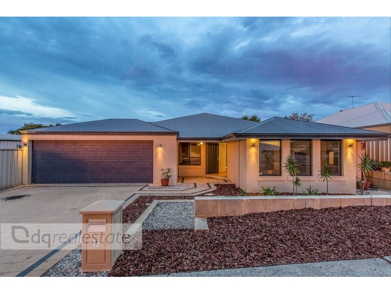 7 Capri Leone Way, Sinagra WA 6065