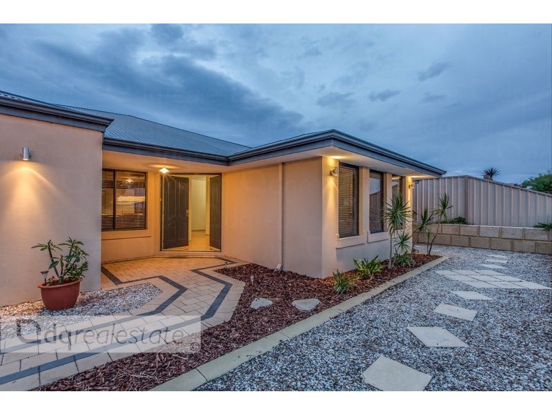 7 Capri Leone Way, Sinagra WA 6065